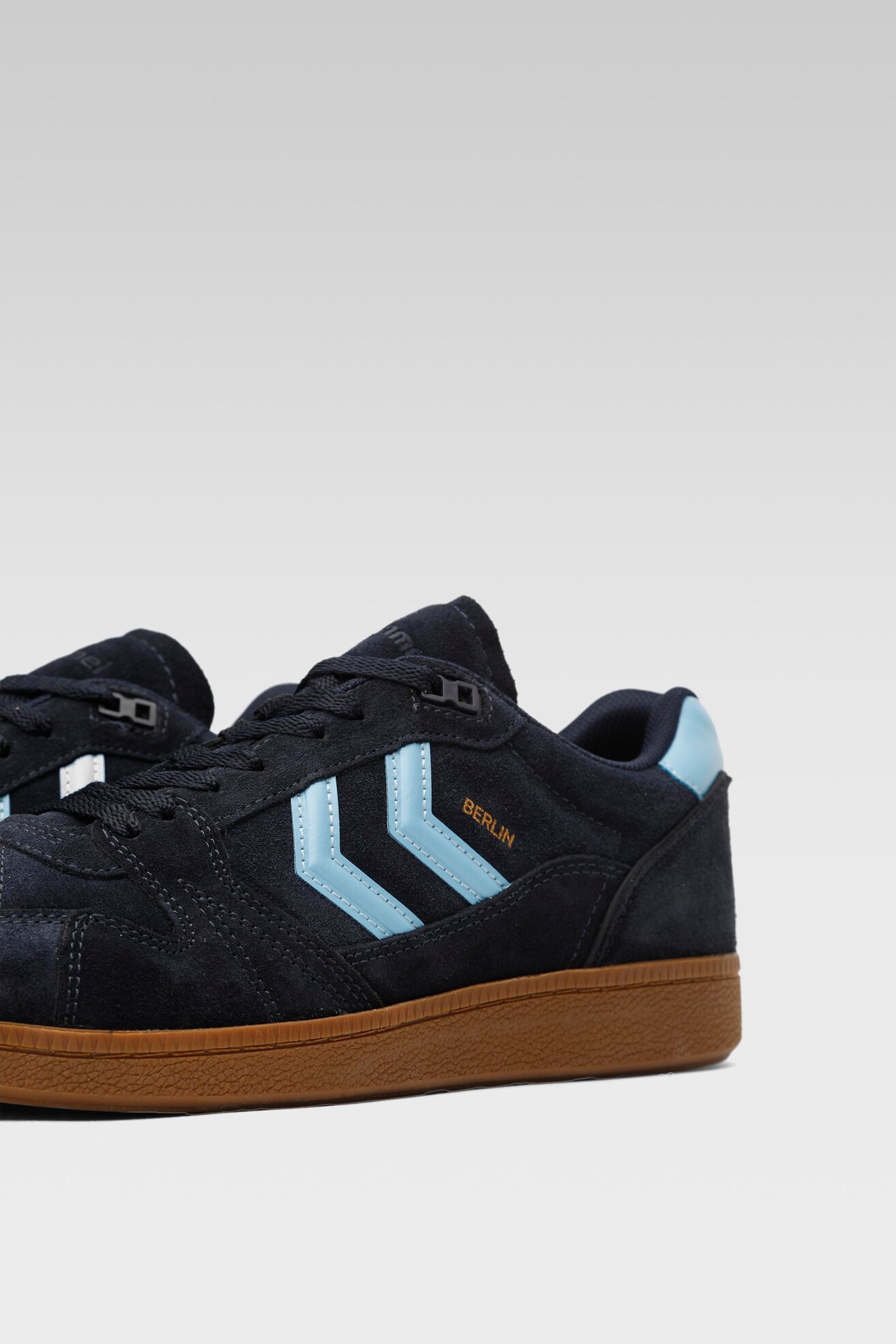 Obuwie sportowe Hummel HB TEAM SUEDE 207774-7666 Granatowy