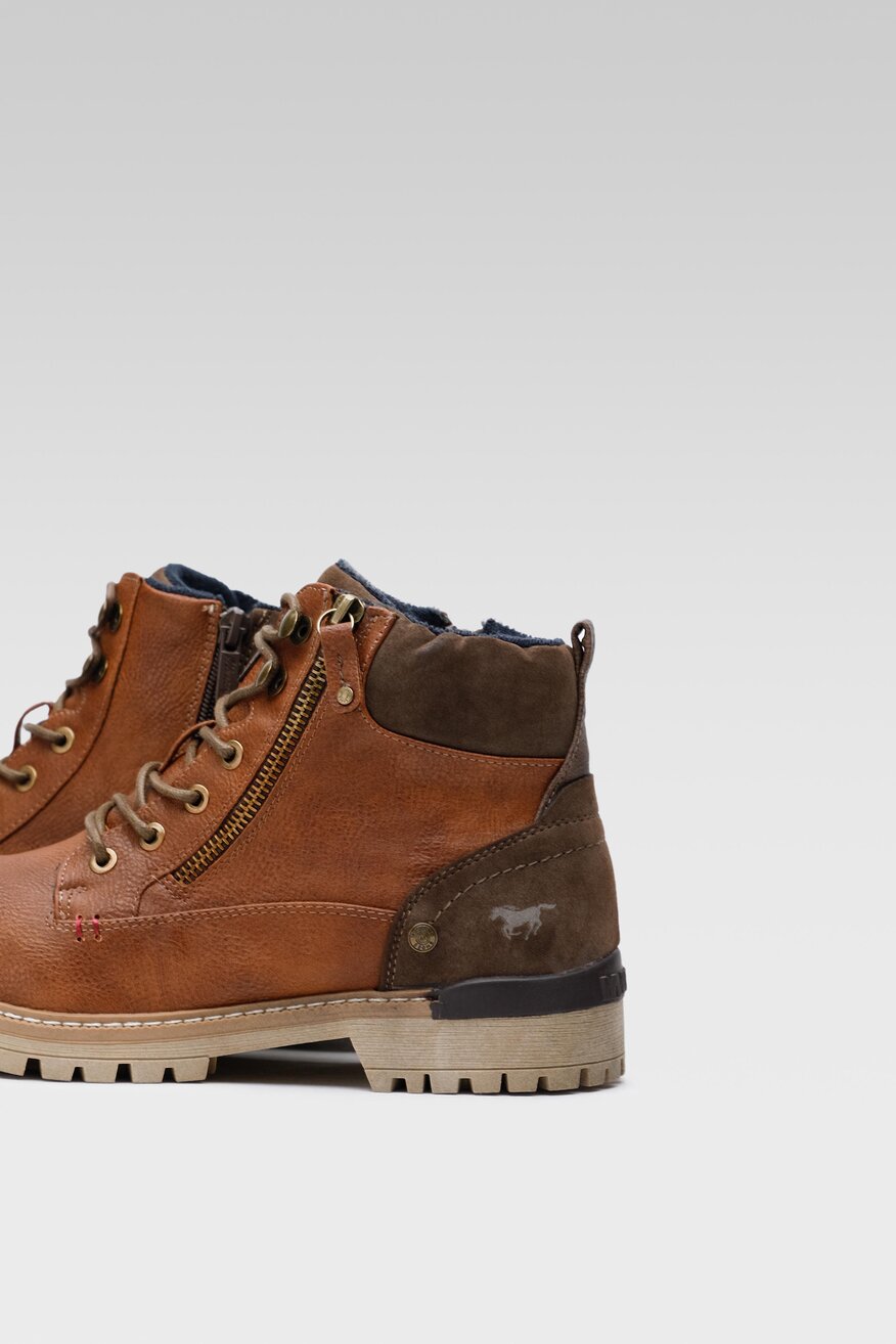 
                Csizma Mustang BARNA - 5904248958534