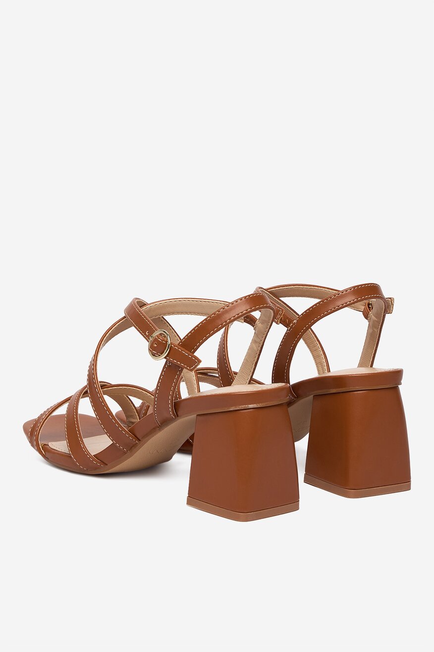 
                Сандалі Jenny КОРИЧНЕВИЙ - 5906751876077