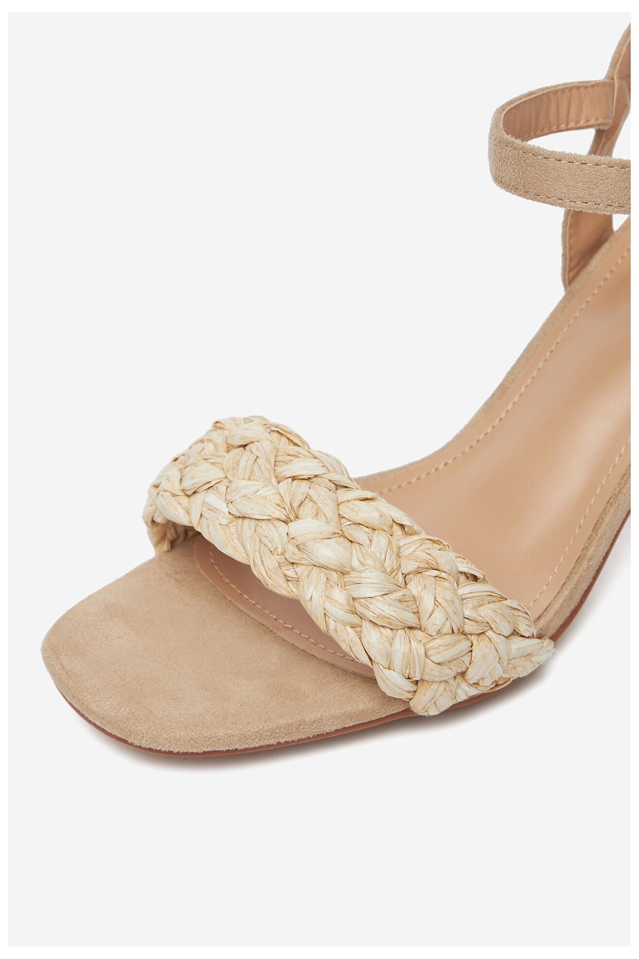 Сандали DeeZee XFV3269-84 БЕЖОВ