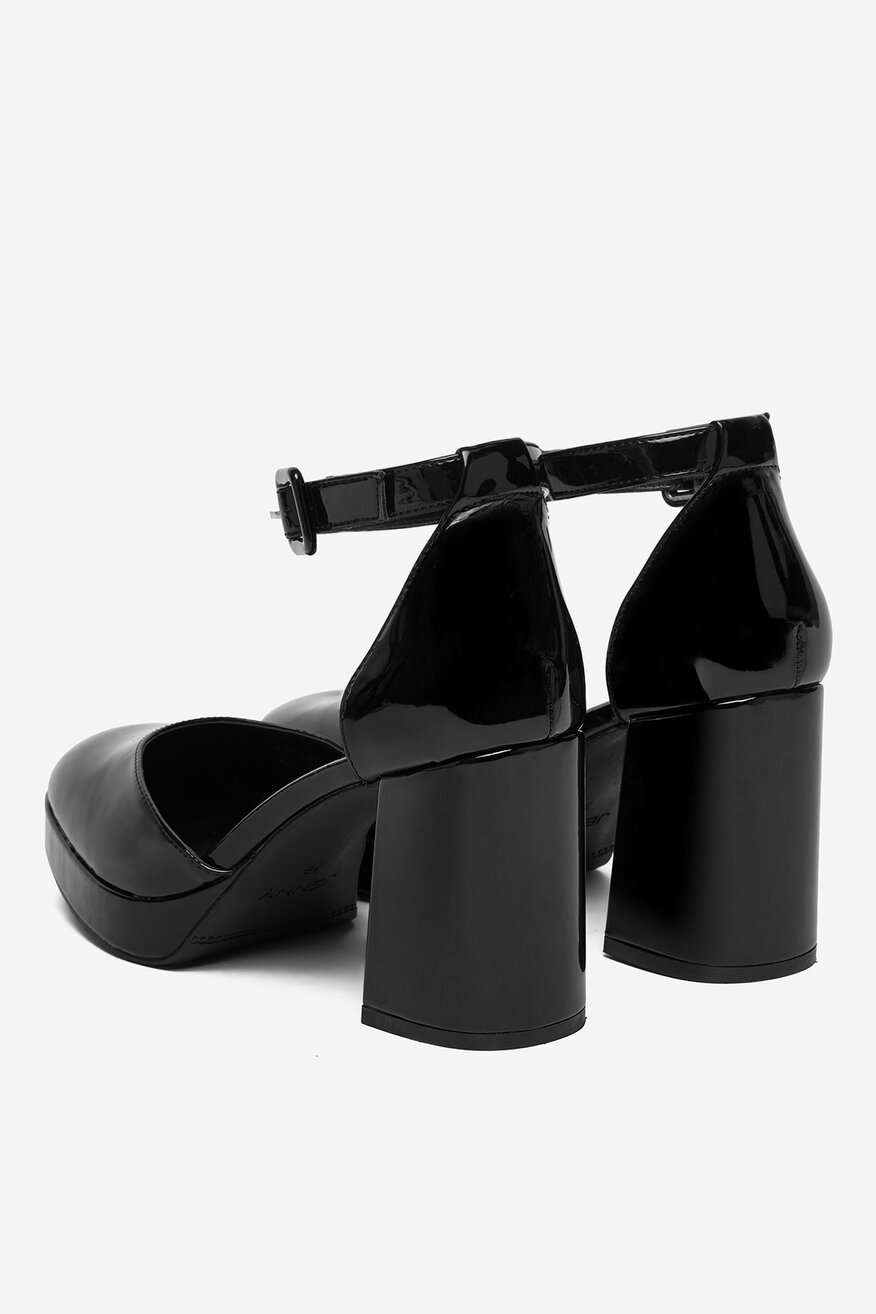 
                Körömcipő Jenny FEKETE - 5906751633021