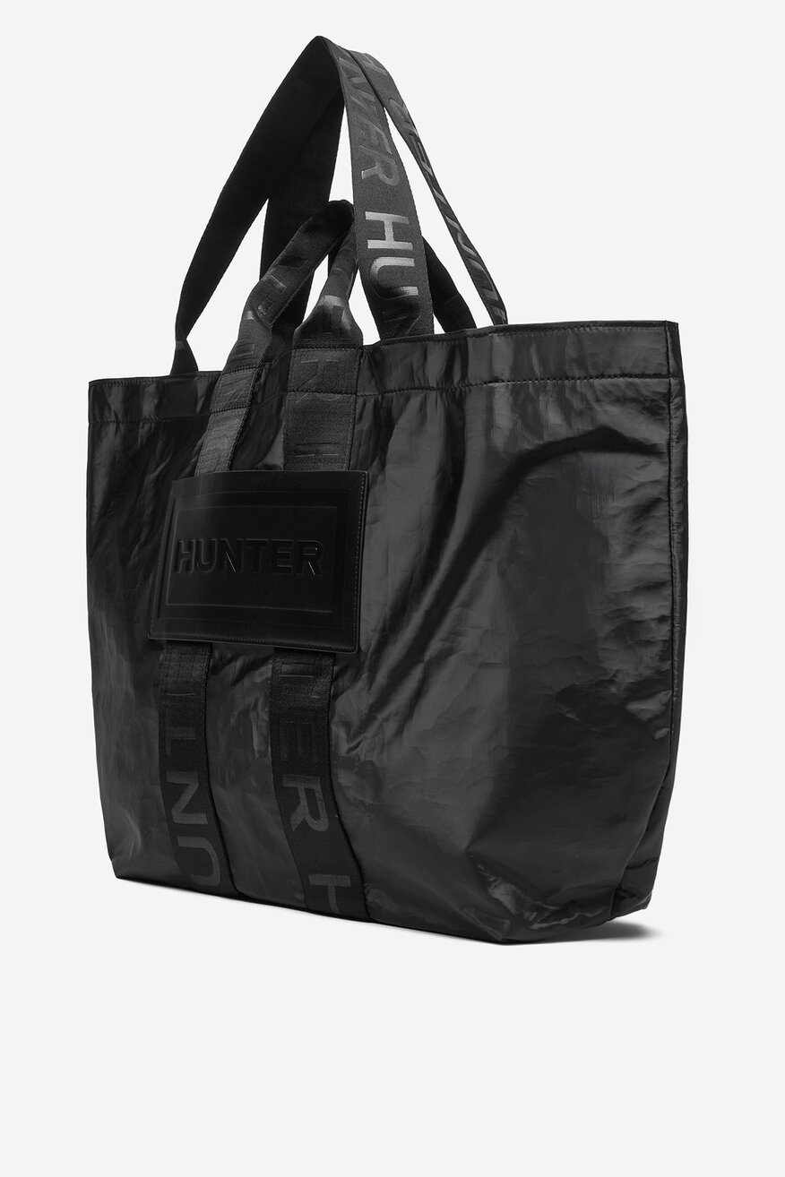 
                        Kézitáska HUNTER C-HTR-K-014-06 FEKETE - 5906751399255