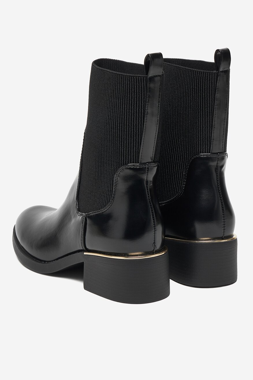 
                Kratke čizme Jenny CRNA - 5906751444184