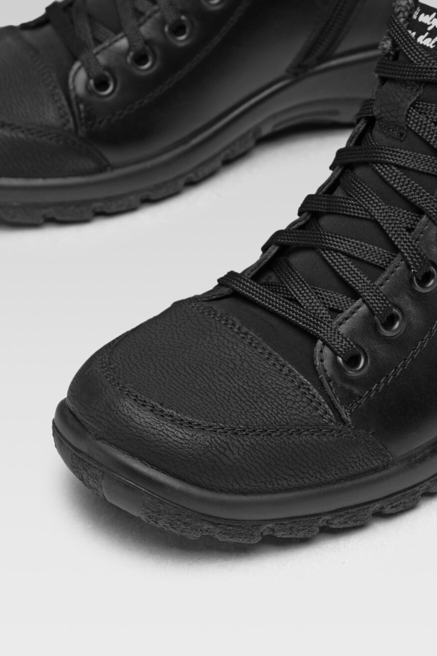 
                Rieker - Skórzane trzewiki czarne - 5903698973128