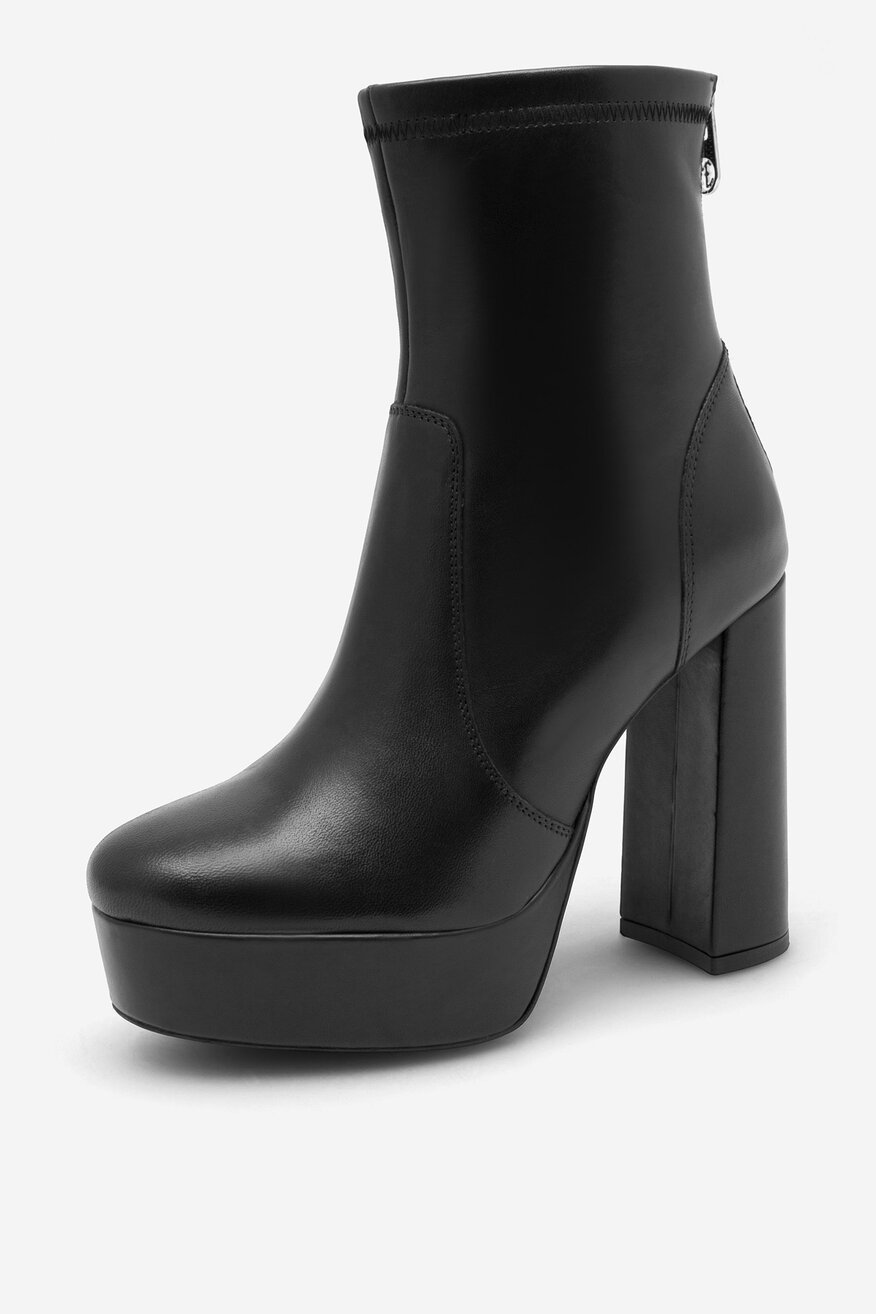 
                Ghete EVA MINGE NEGRU - 5905588004240