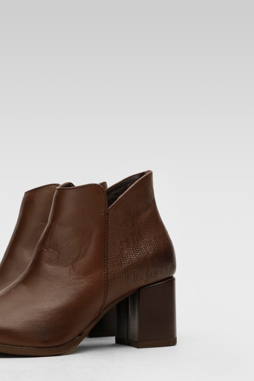Lasocki - Skórzane botki brązowe - 5903698918655