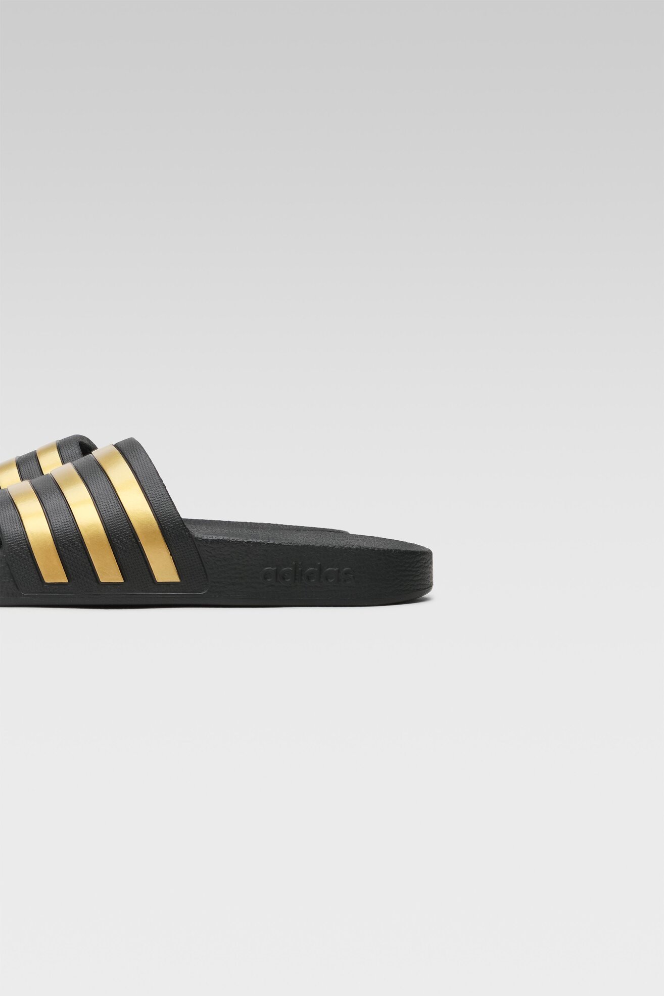 Klapki basenowe adidas ADILETTE AQUA EG1758 Czarny