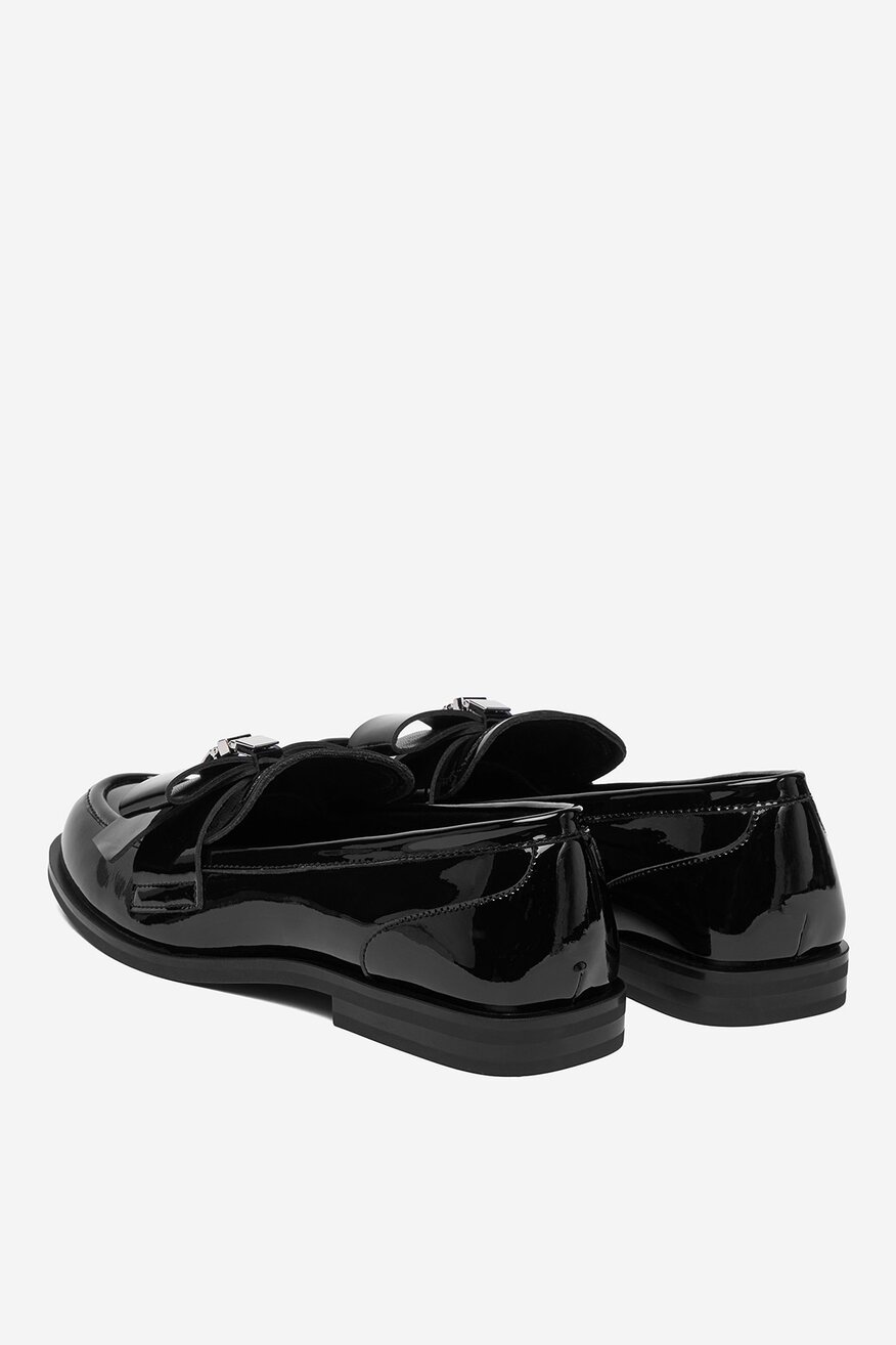 
                Félcipő Gino Rossi FEKETE - 5906751462034