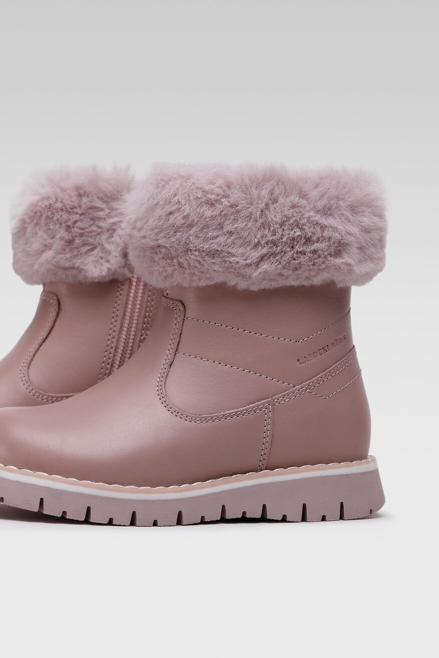 
                Lasocki Kids - Skórzane kozaki z aplikacją - 5904248131371