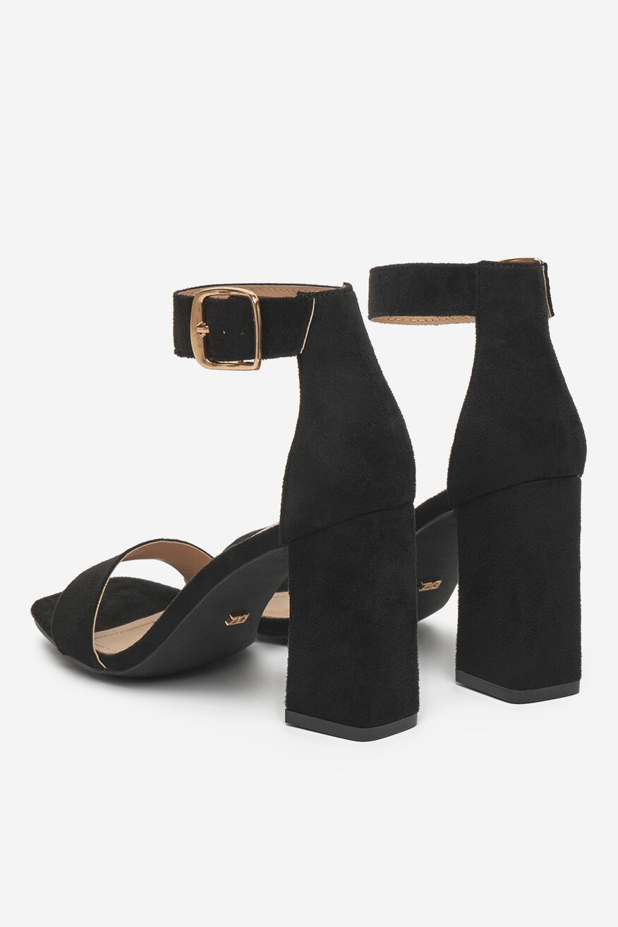 
                Сандалі DeeZee ЧОРНИЙ - 5906751109724