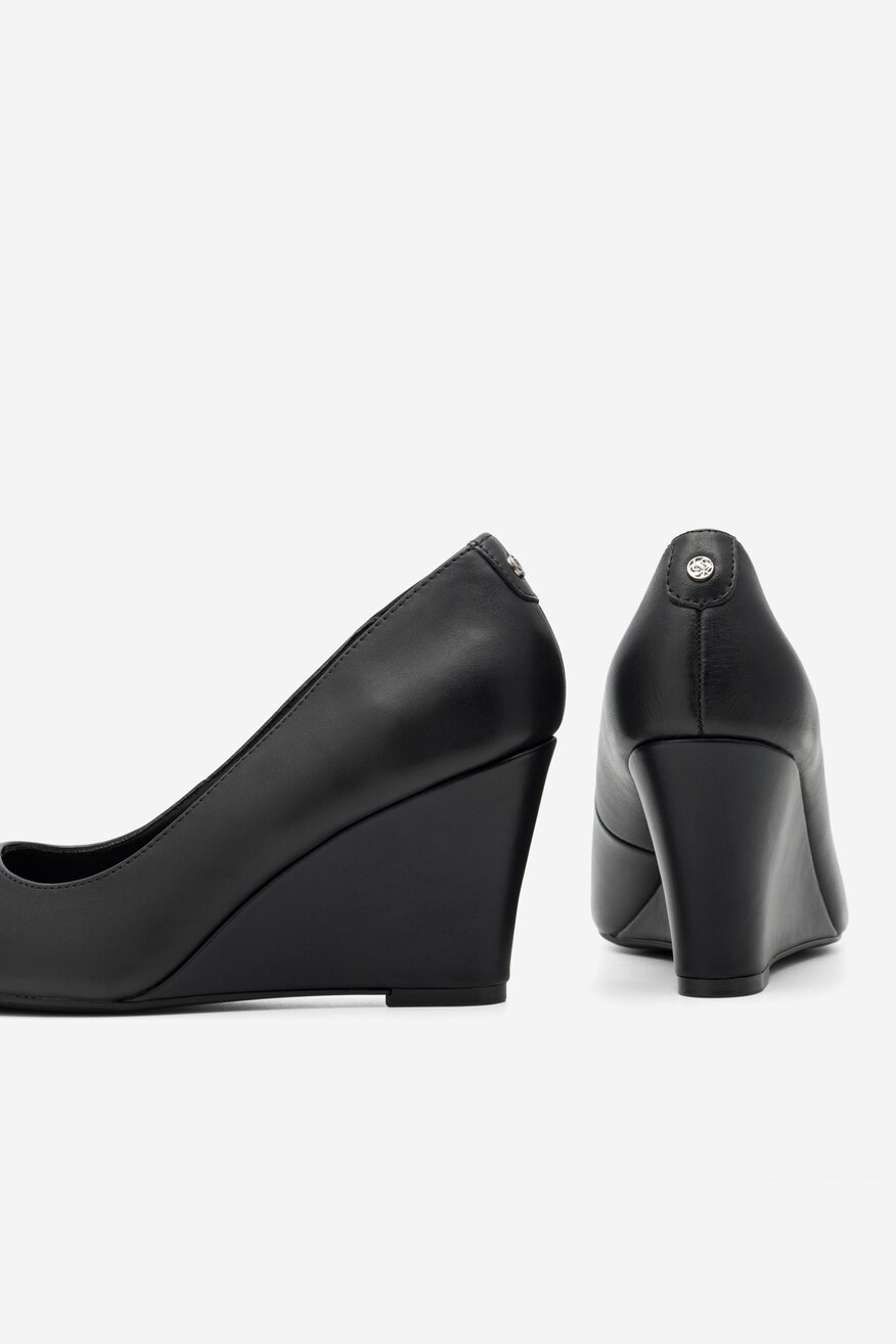 Lasocki - Skórzane czółenka czarne - 5904862498850