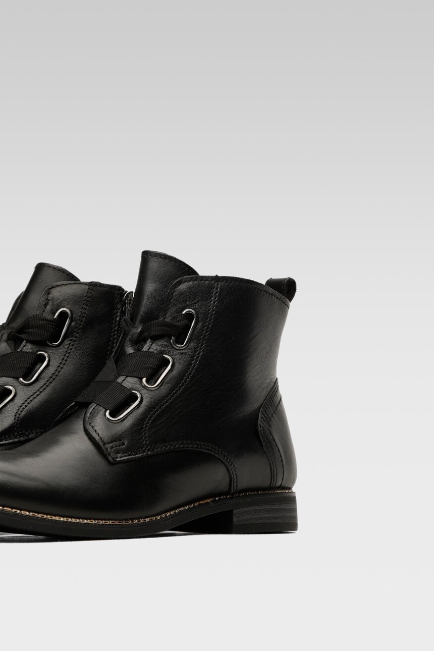 
                Lasocki - Skórzane trzewiki czarne - 5903698936833