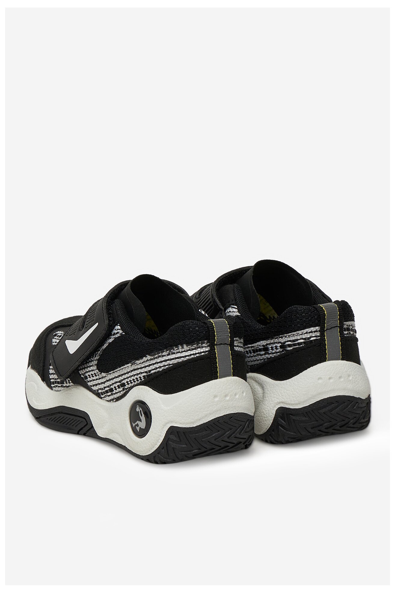 Obuwie sportowe SHAQ EOSS-RAQ LOW AQ95009T-BW Czarny