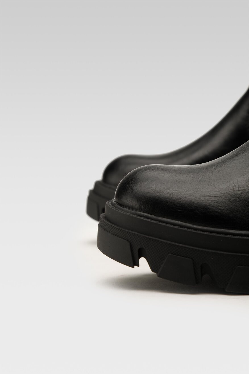 
                DeeZee - Botki na obcasie z aplikacją - 5904248055530