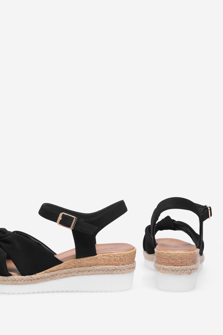 
                Сандали Clara Barson ЧЕРЕН - 5905588484660