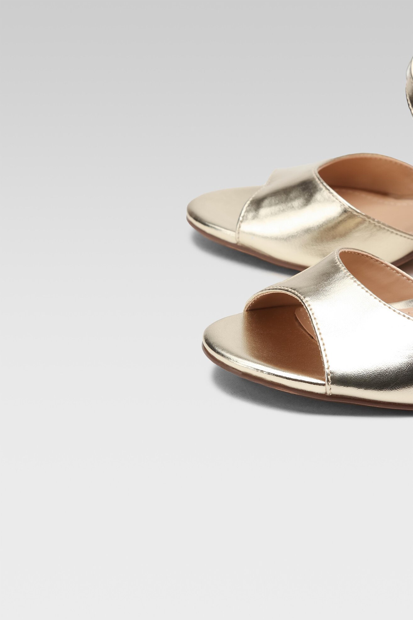 Сандали Clara Barson DEBORAH LS5953-02 ЗЛАТИСТ