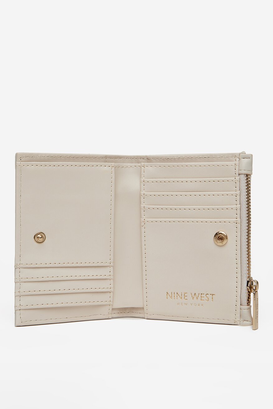 
                Дамски портфейл NINE WEST БЕЖОВ - 5906751941881