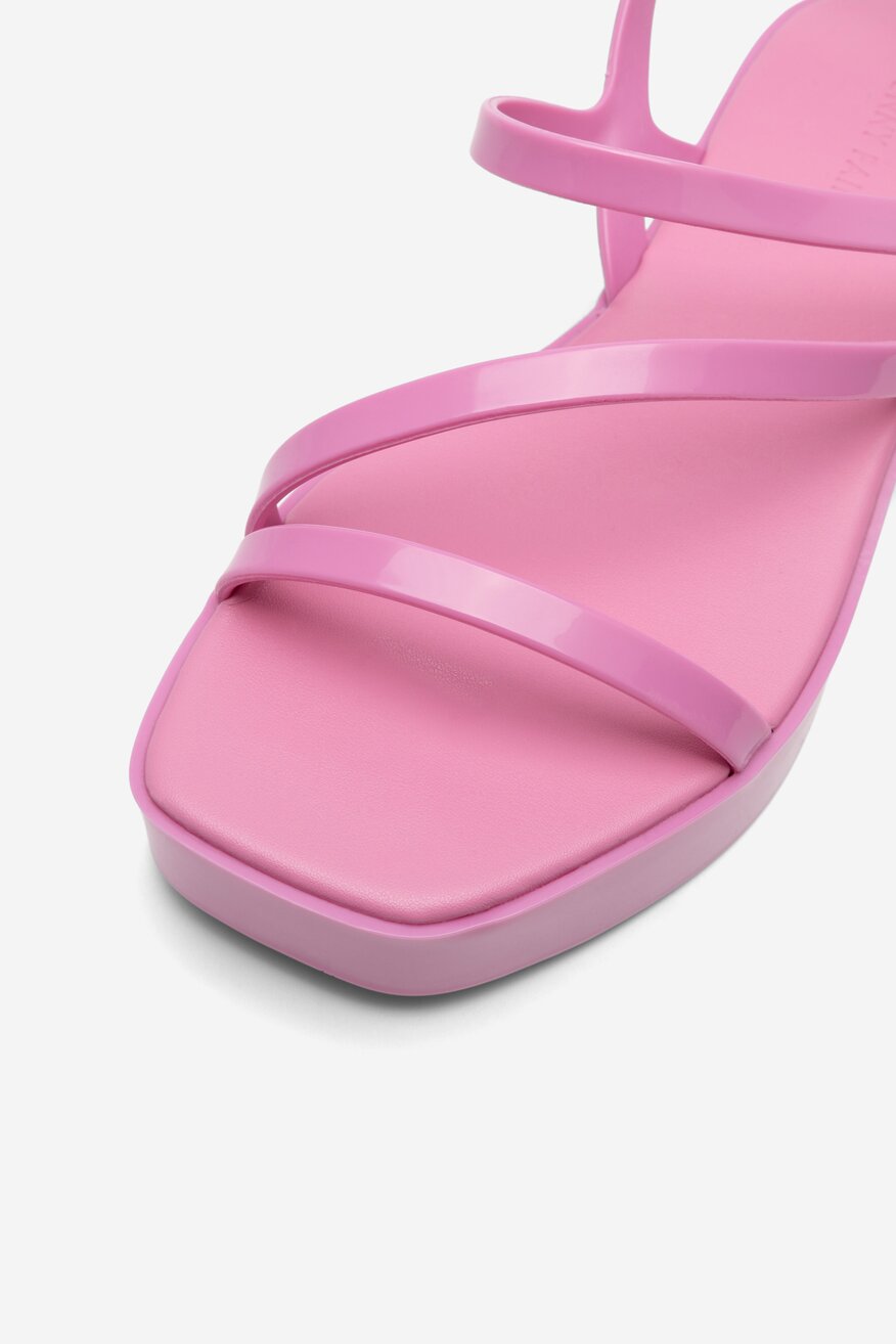 
                Jenny Fairy - Sandały różowe - 5904862775159