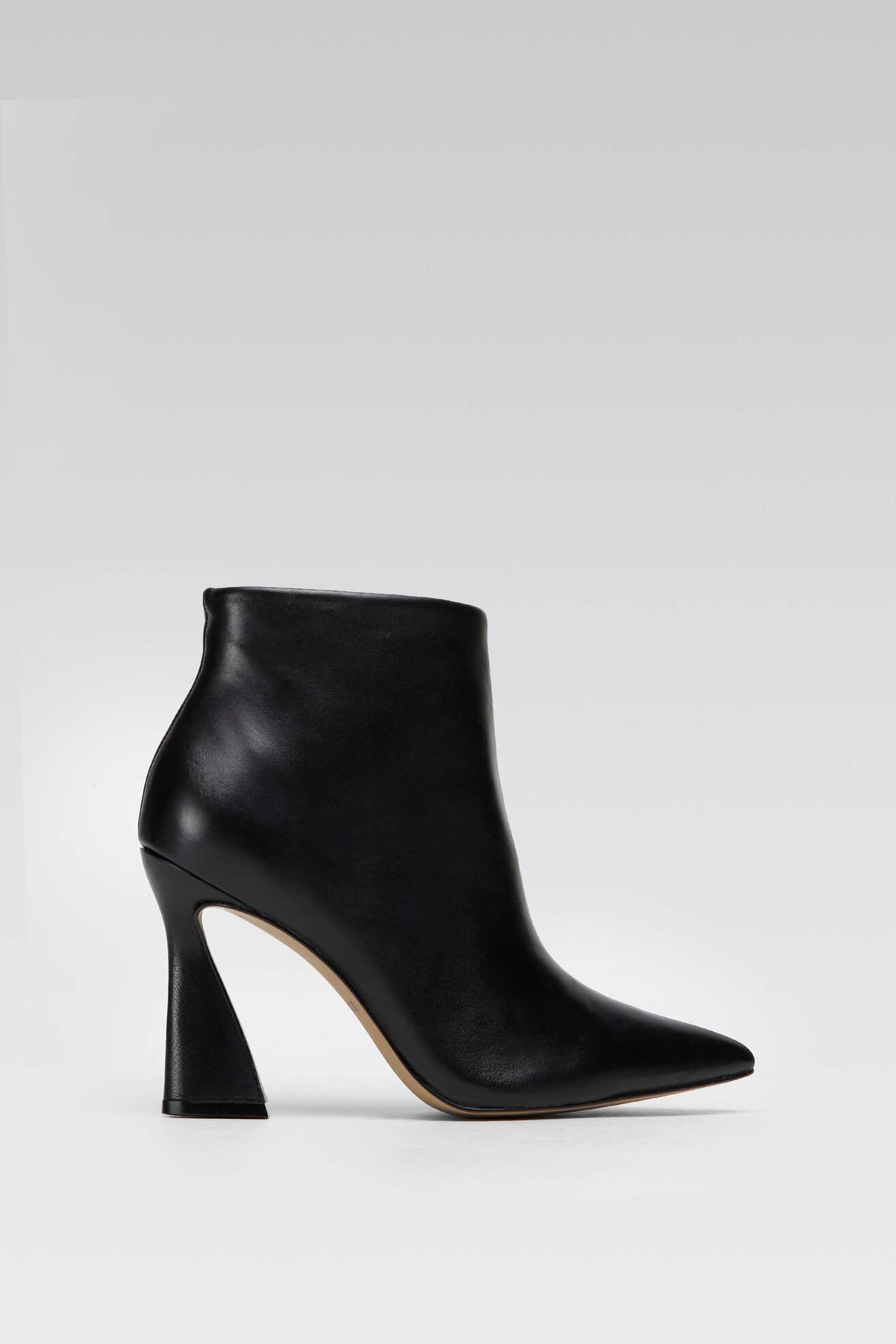 Botki SIMPLE SIMPLE-SL-04-02-000100 101 Czarny