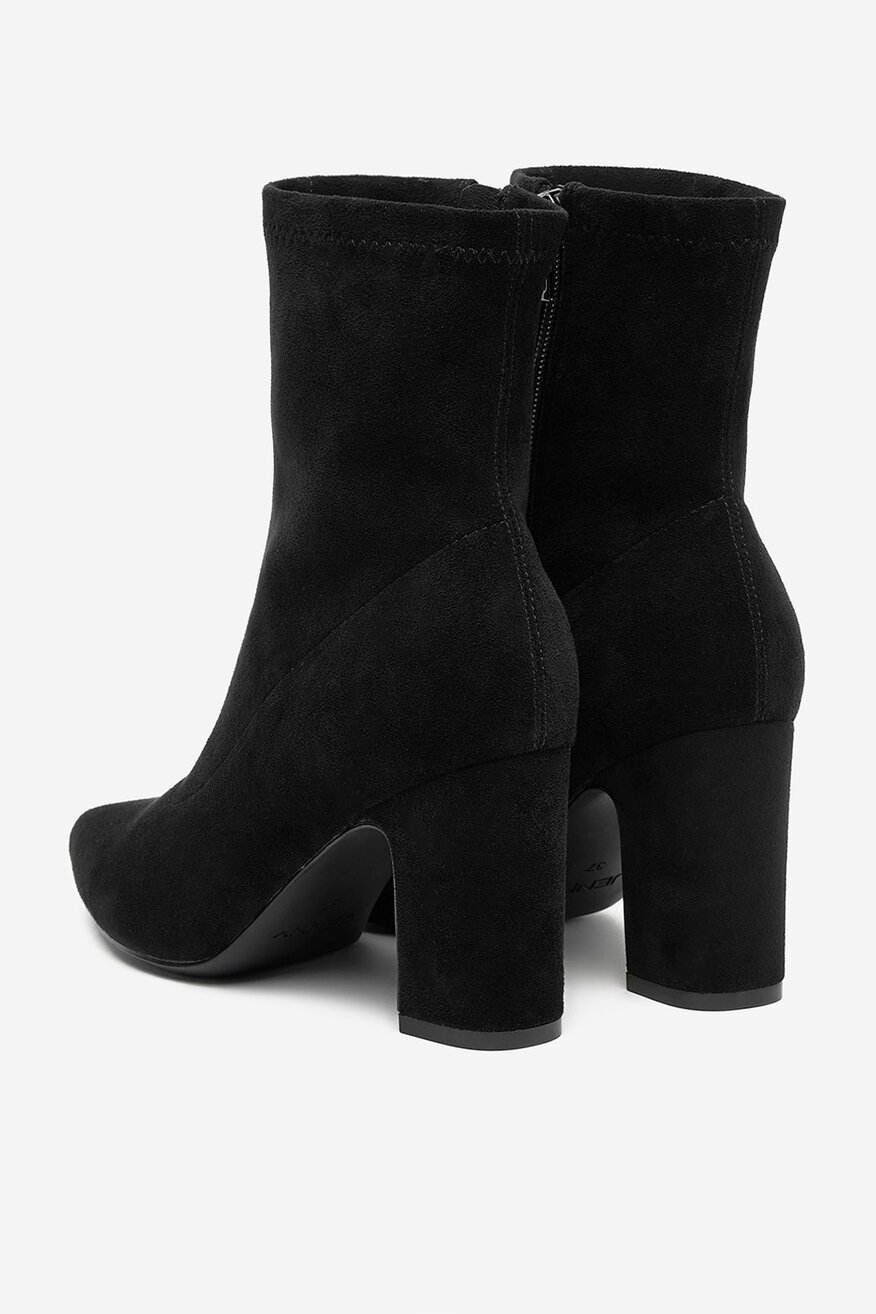 
                Боти Jenny ЧЕРЕН - 5906751317037