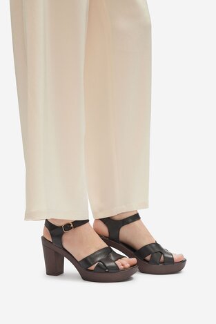 Сандалі Lasocki EST-2025N-07 ЧОРНИЙ