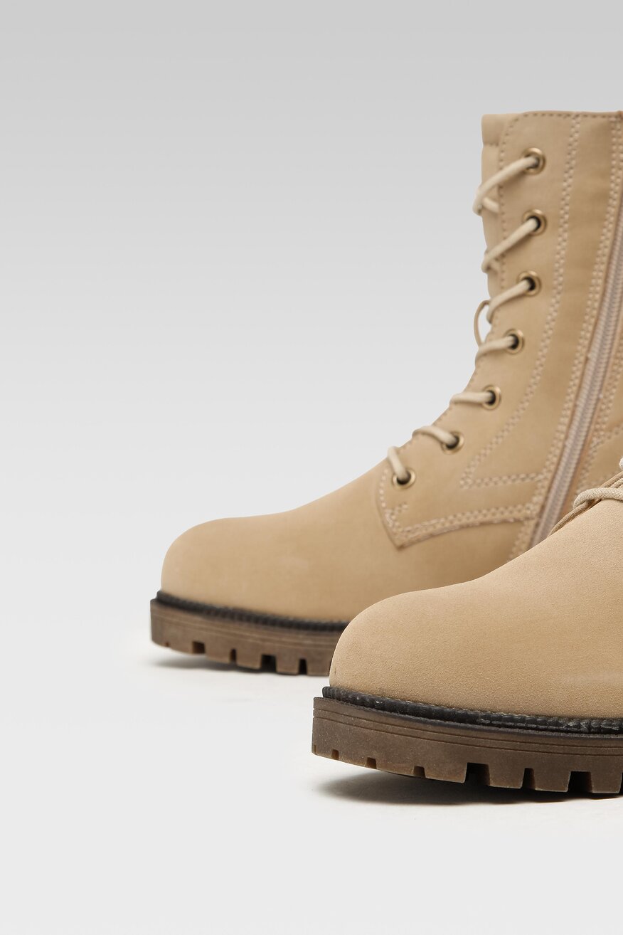 
                Clara Barson - Trzewiki - 5904862215655