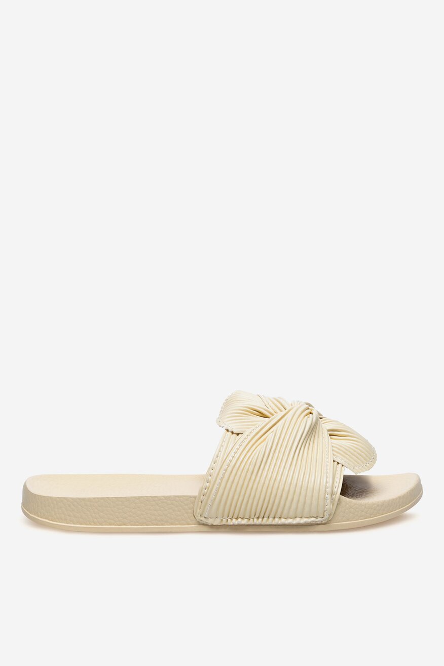 
                Șlapi pentru bazin Jenny Fairy GALBEN - 5905588637936