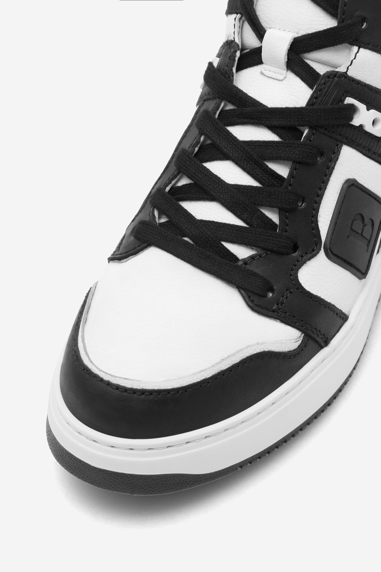 Tornacipő Badura BUXTON-22 MI08 FEKETE