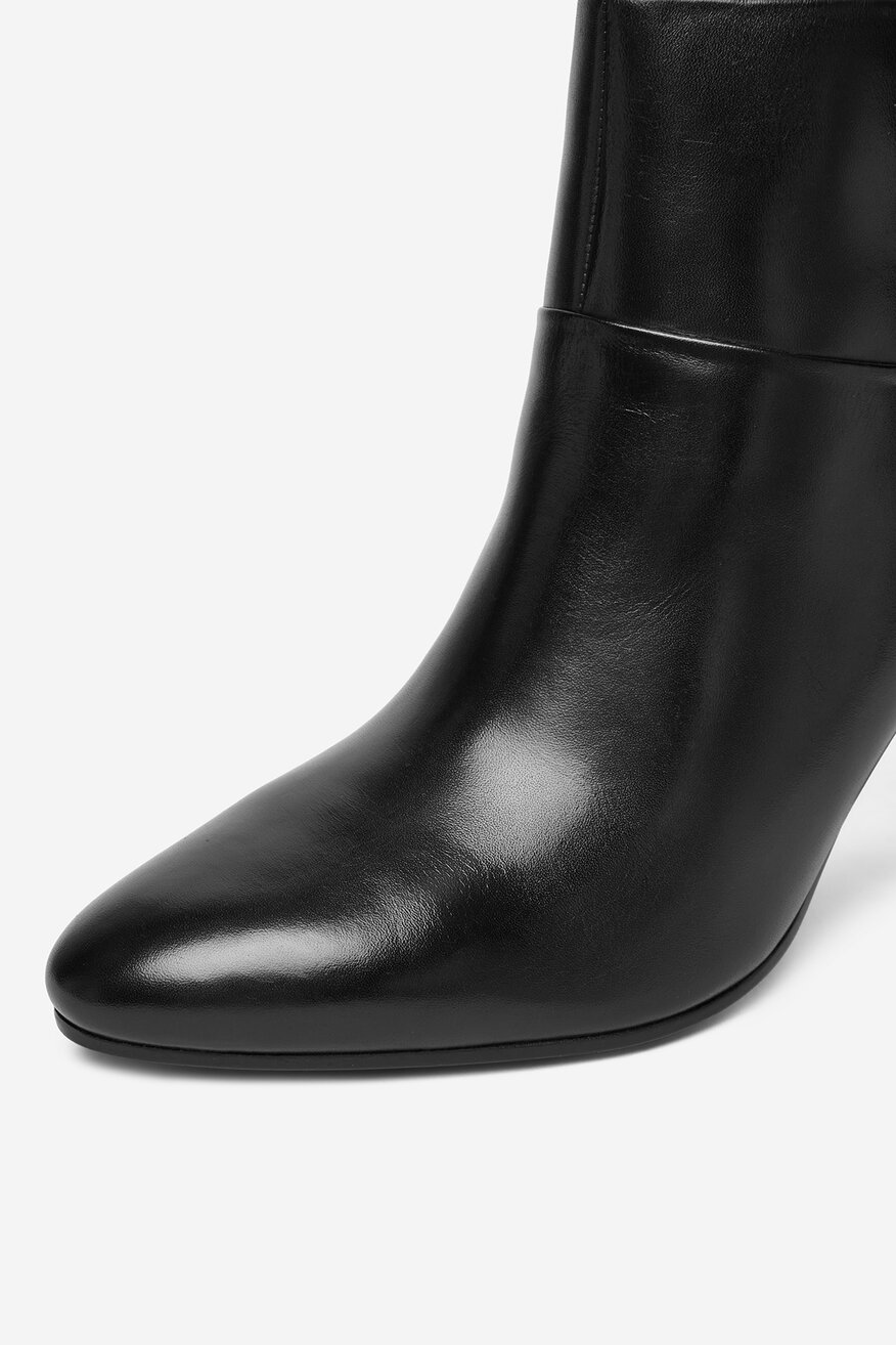 
                        Bokacsizma Gino Rossi EO-SARA-121926 FEKETE - 5906751299838