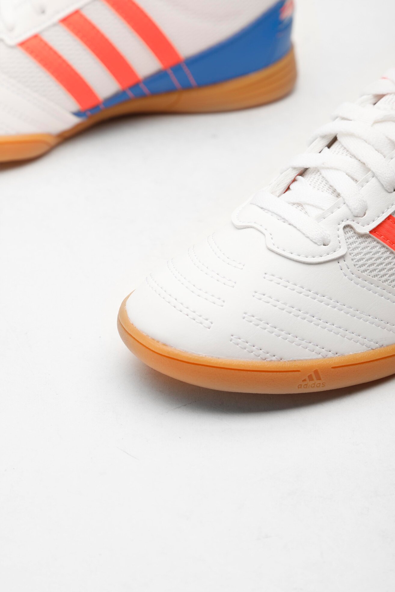 Obuwie sportowe adidas SUPER SALA J FV2633 Biały