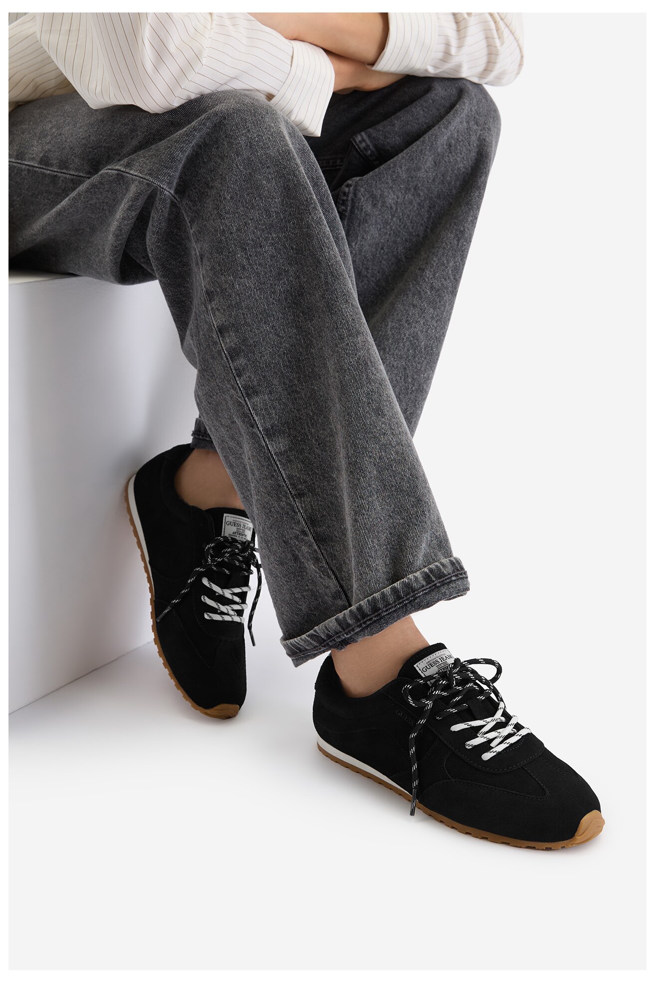 Кросівки GUESS JEANS EO-CS5262 ЧОРНИЙ