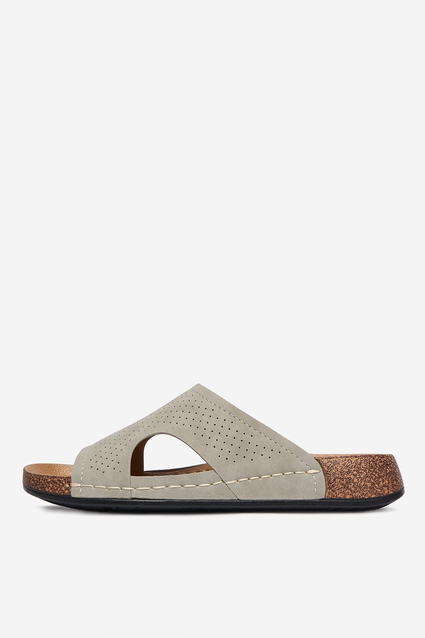 
                        Шльопанець Go Soft CEO-W25701 СІРИЙ - 5906751838211