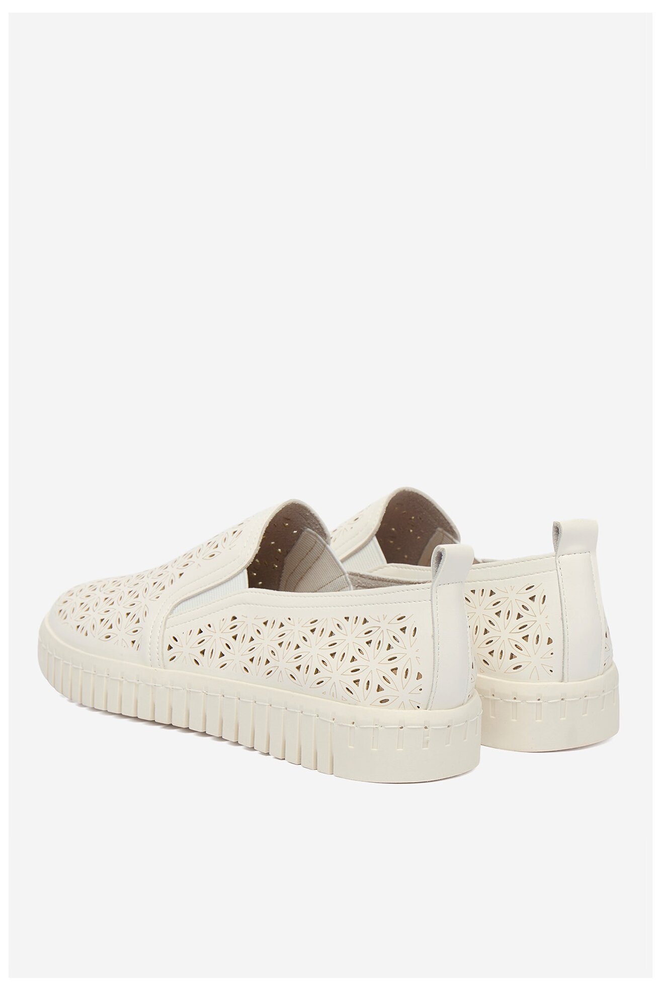 Półbuty Go Soft CEO-CB159-2 Biały