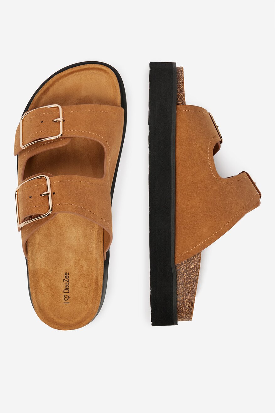 
                Шльопанець DeeZee ВЕРБЛЮЖИЙ - 5906751919408