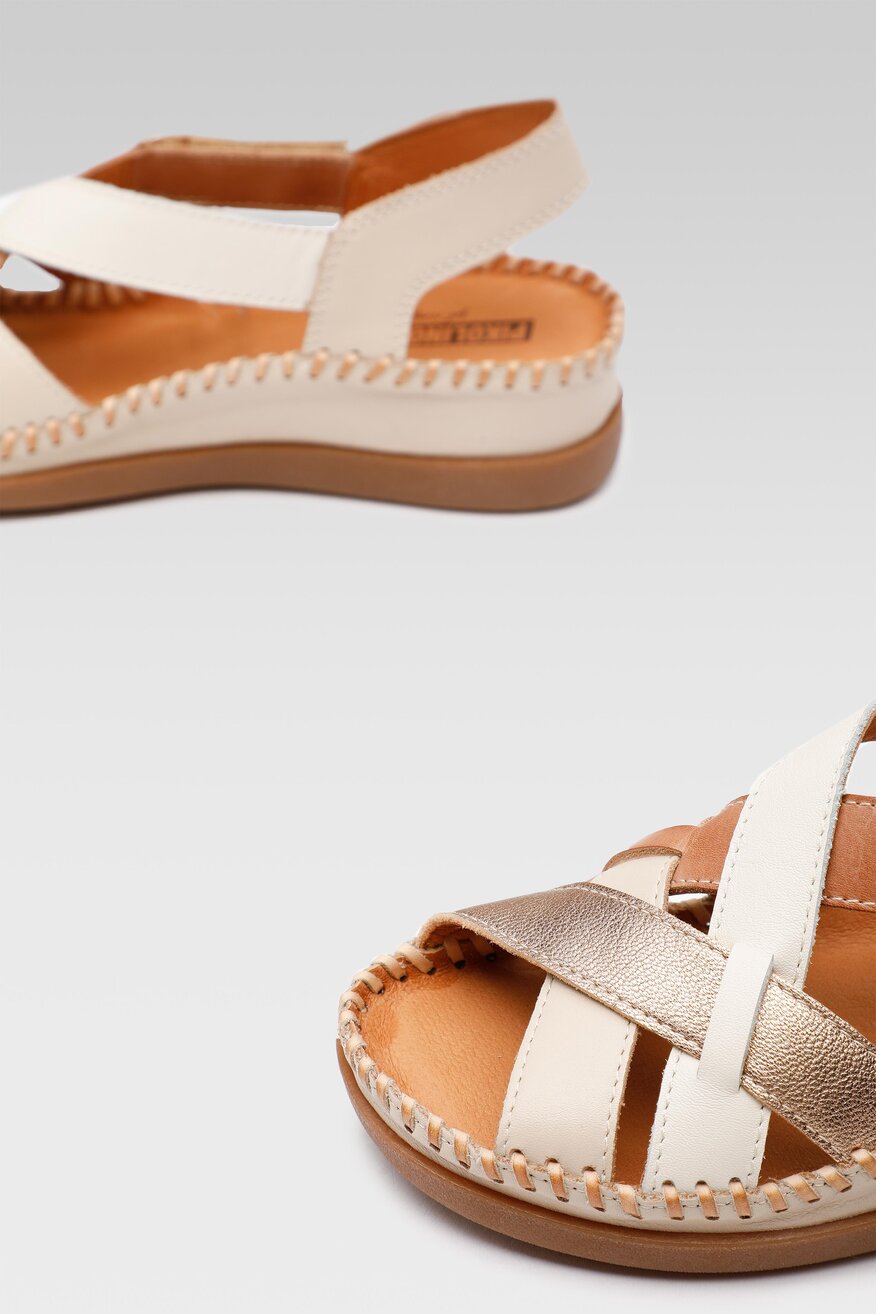 
                Pikolinos - Sandały skórzane na koturnie - 5904248219475