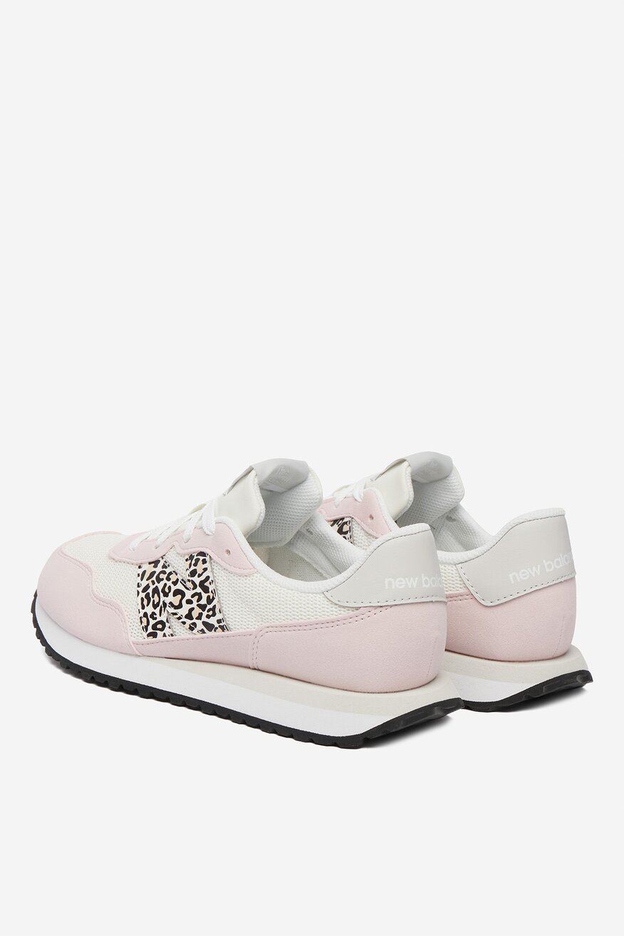 
                Спортни обувки New Balance РОЗОВ - 5906751852903