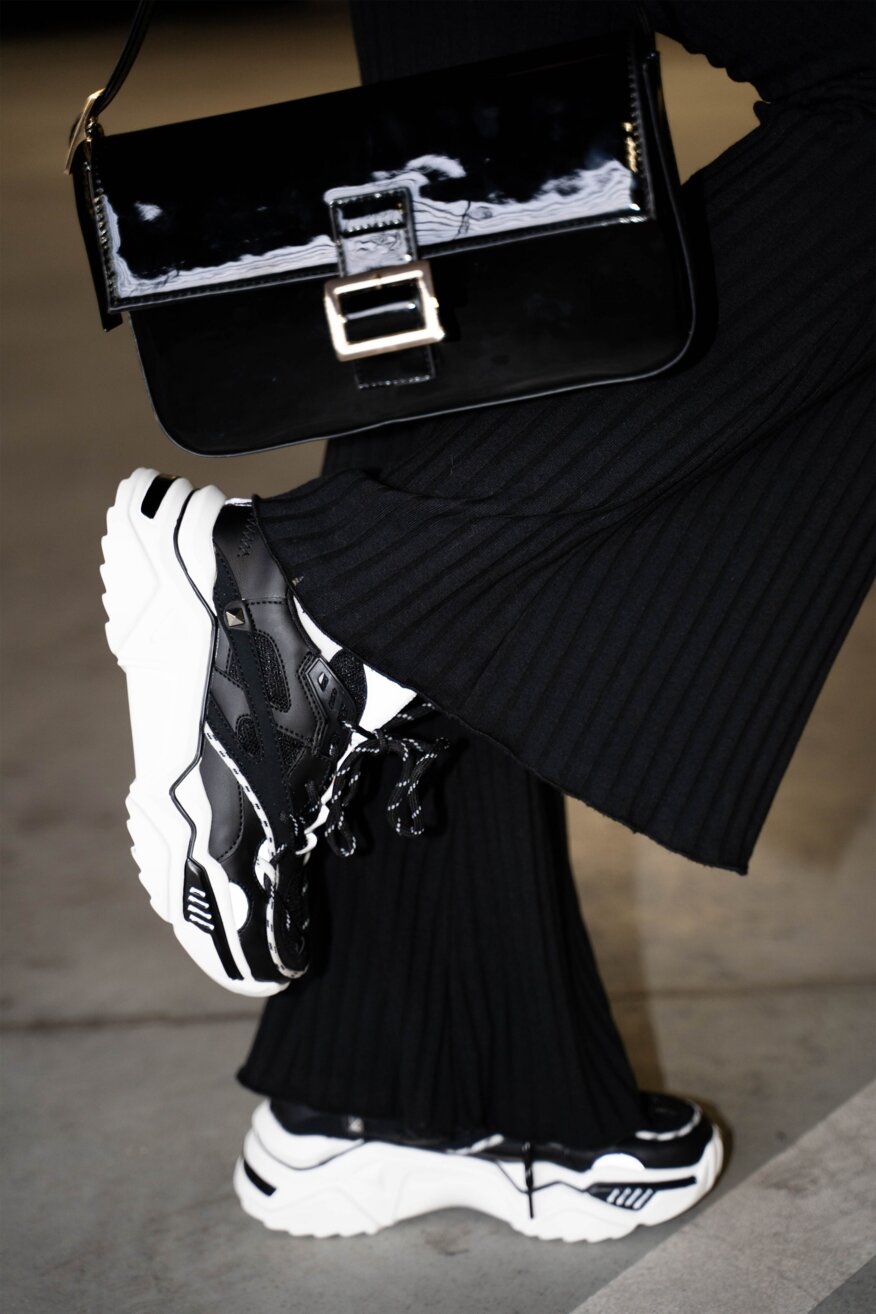 Jenny Fairy - Sneakersy typu ugly shoes czarne - 5903698285931