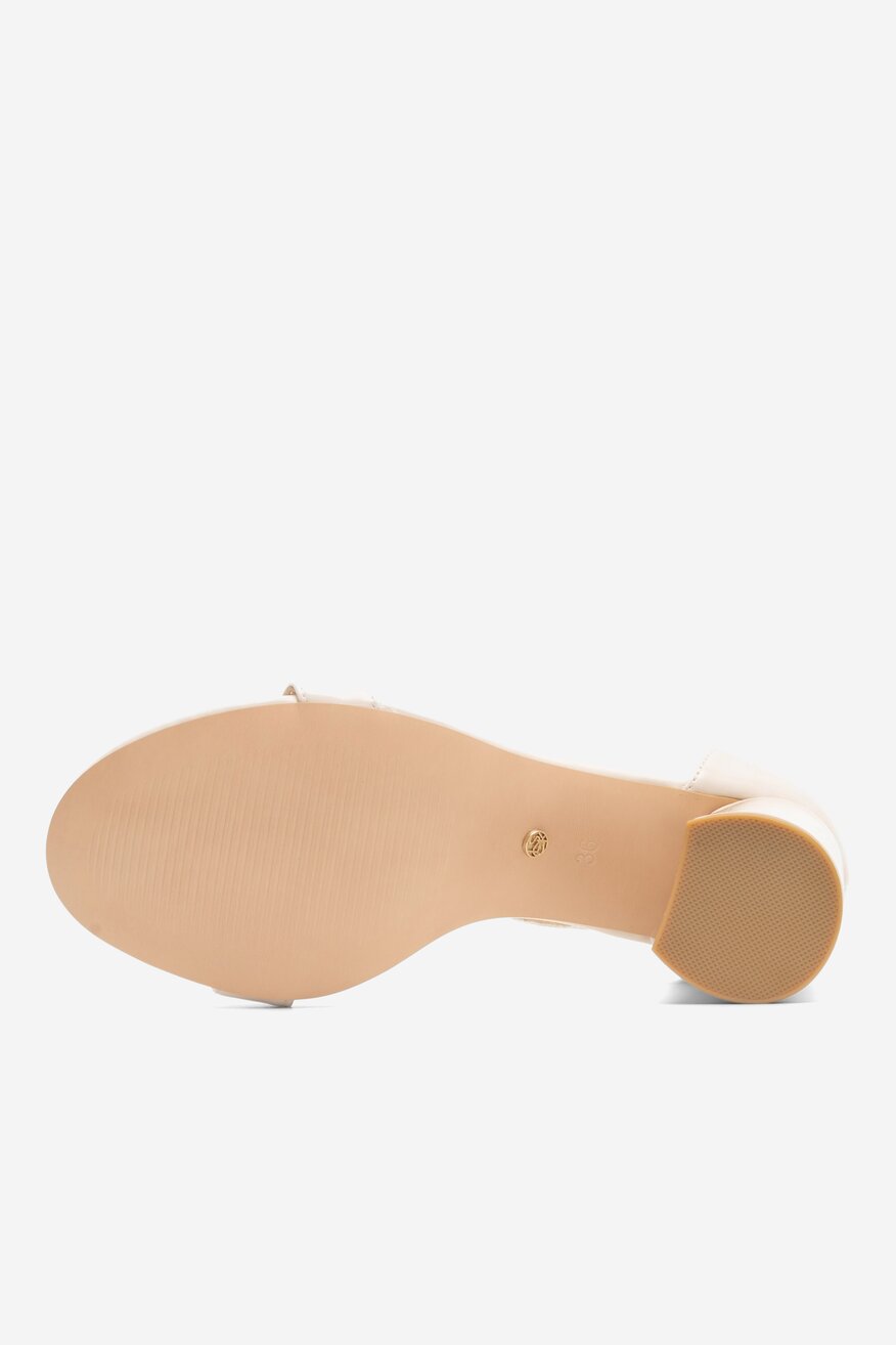 
                Lasocki - Sandały skórzane na słupku - 5904862640716