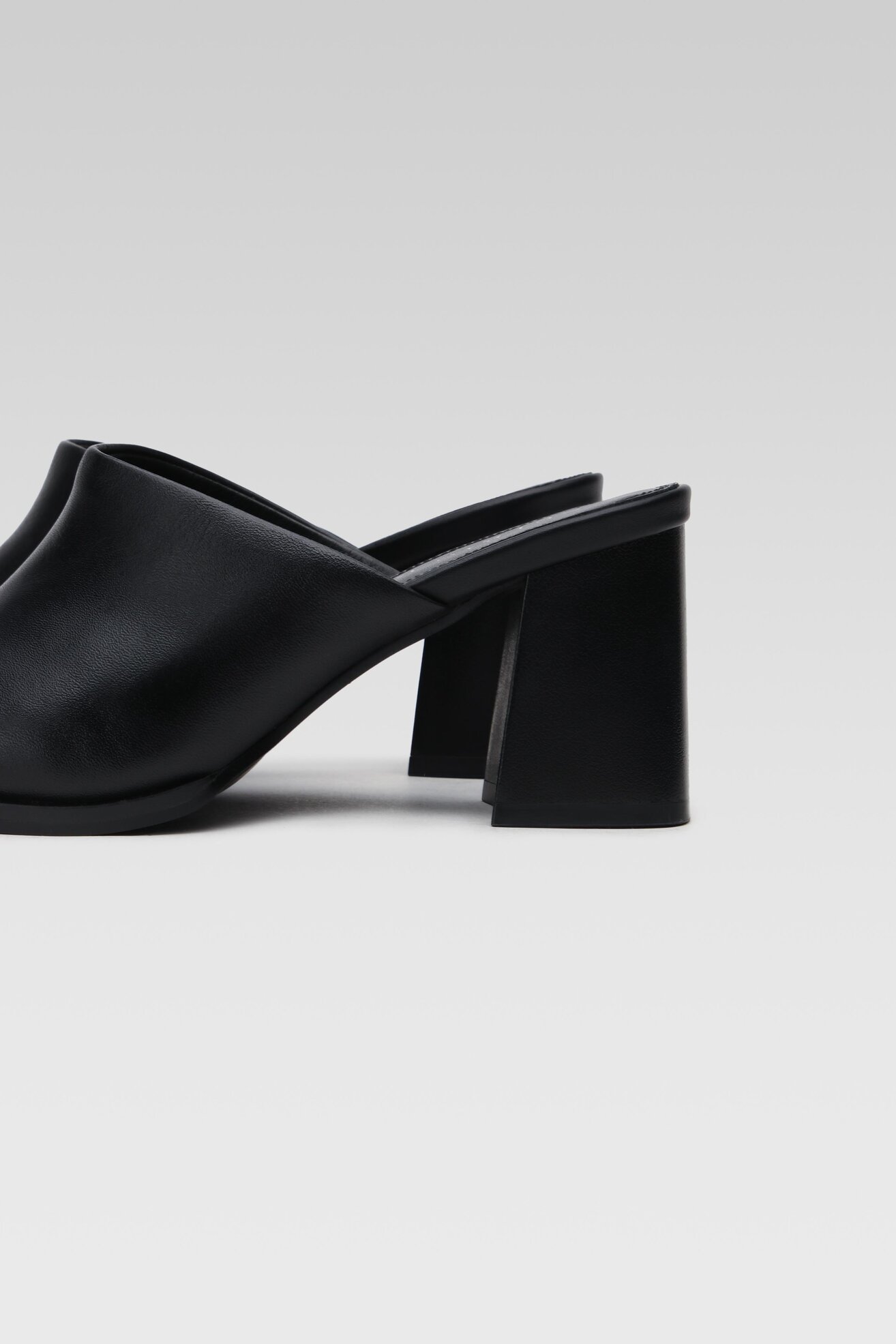 Klapki Sergio Bardi WYL3354-2Z-SB Czarny