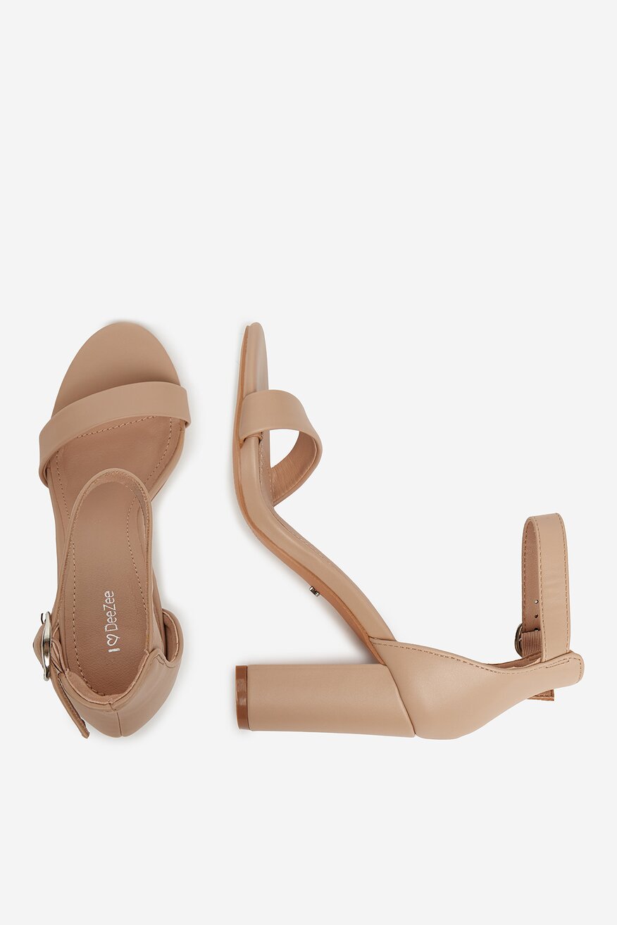 
                DeeZee - Sandały na słupku - 5906751139349