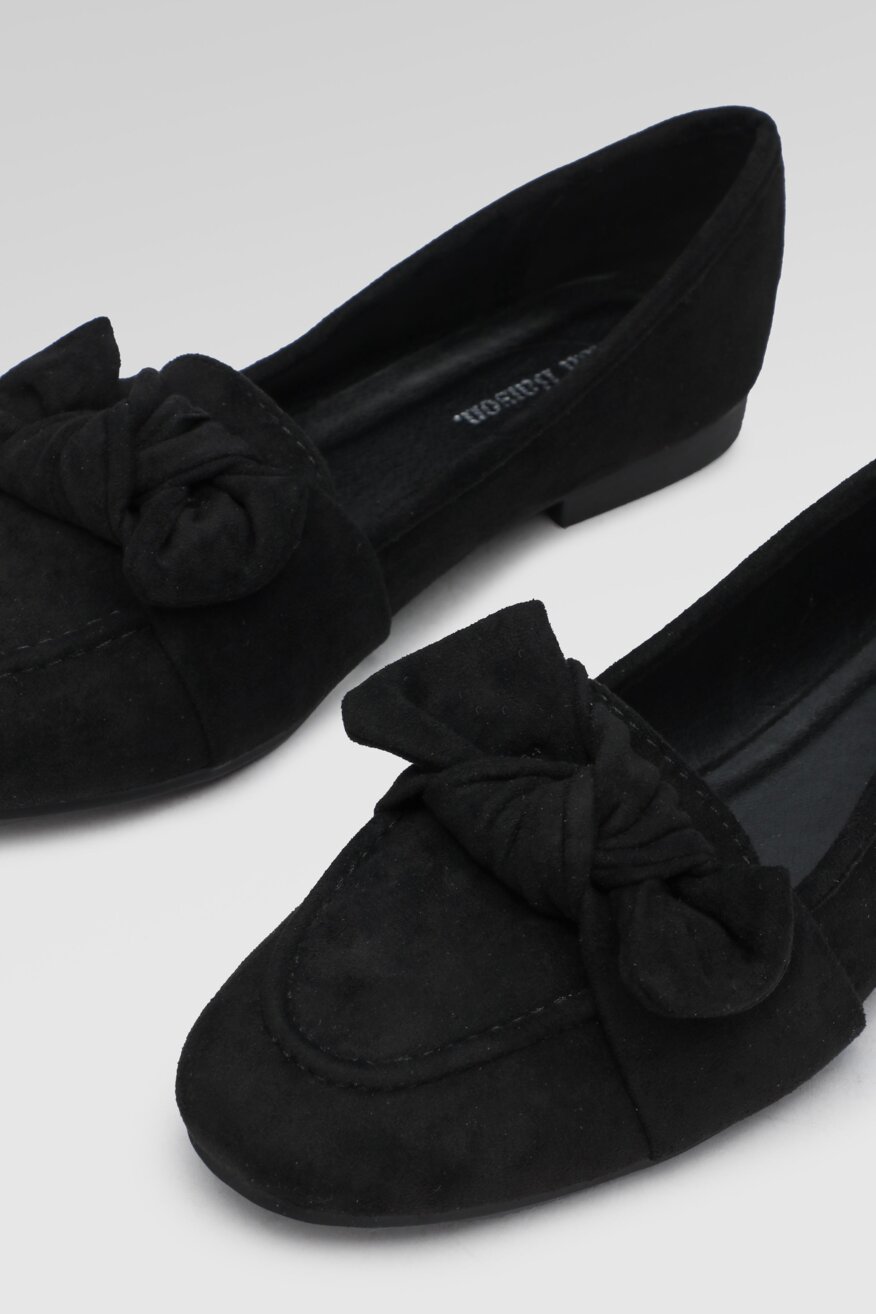 
                Clara Barson - Półbuty z aplikacją czarne - 5903698292854