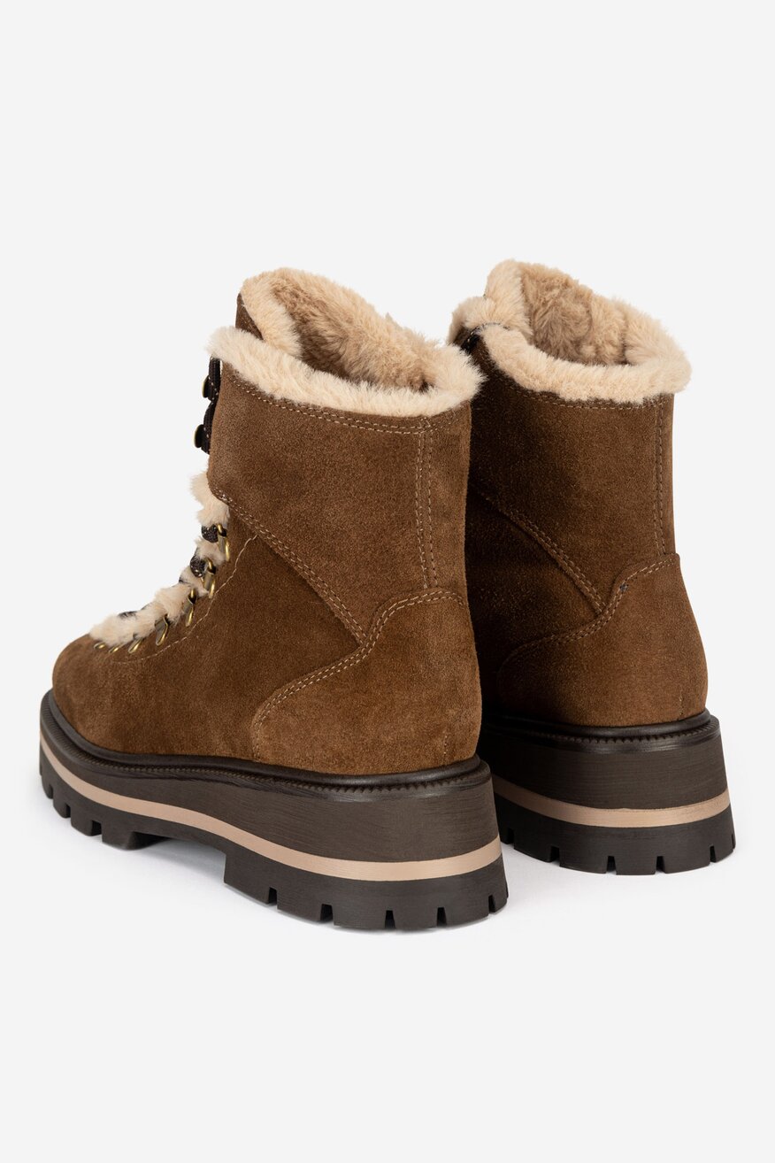 
                Csizma Gino Rossi BARNA - 5905588991045