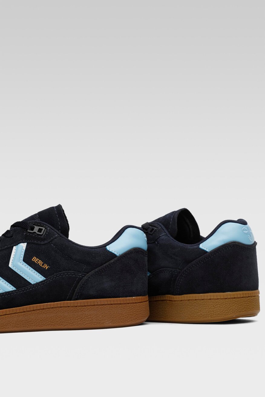 
                Hummel - Sneakersy zamszowe - 5904248150686