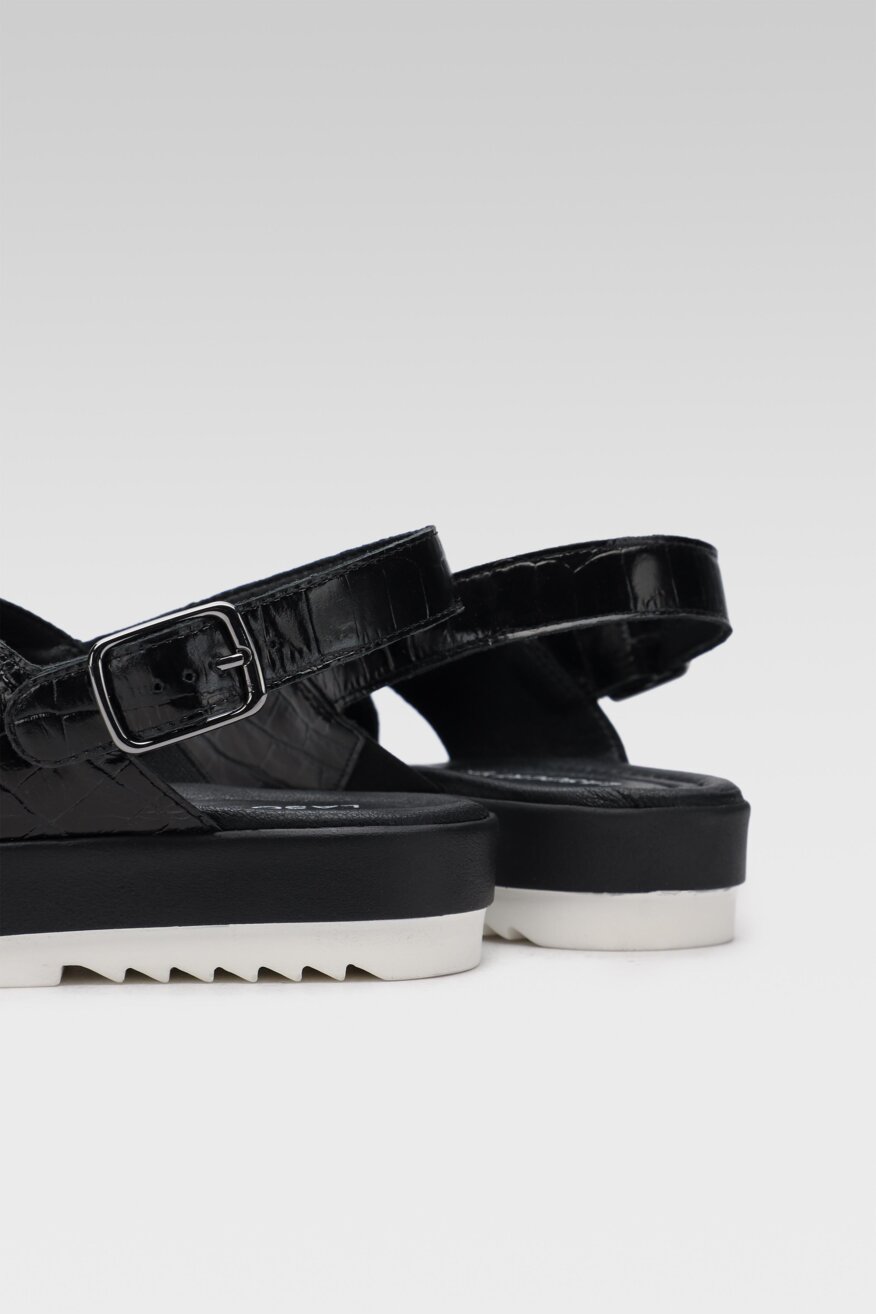 Lasocki - Skórzane sandały ze zwierzęcym motywem - 5903698695334