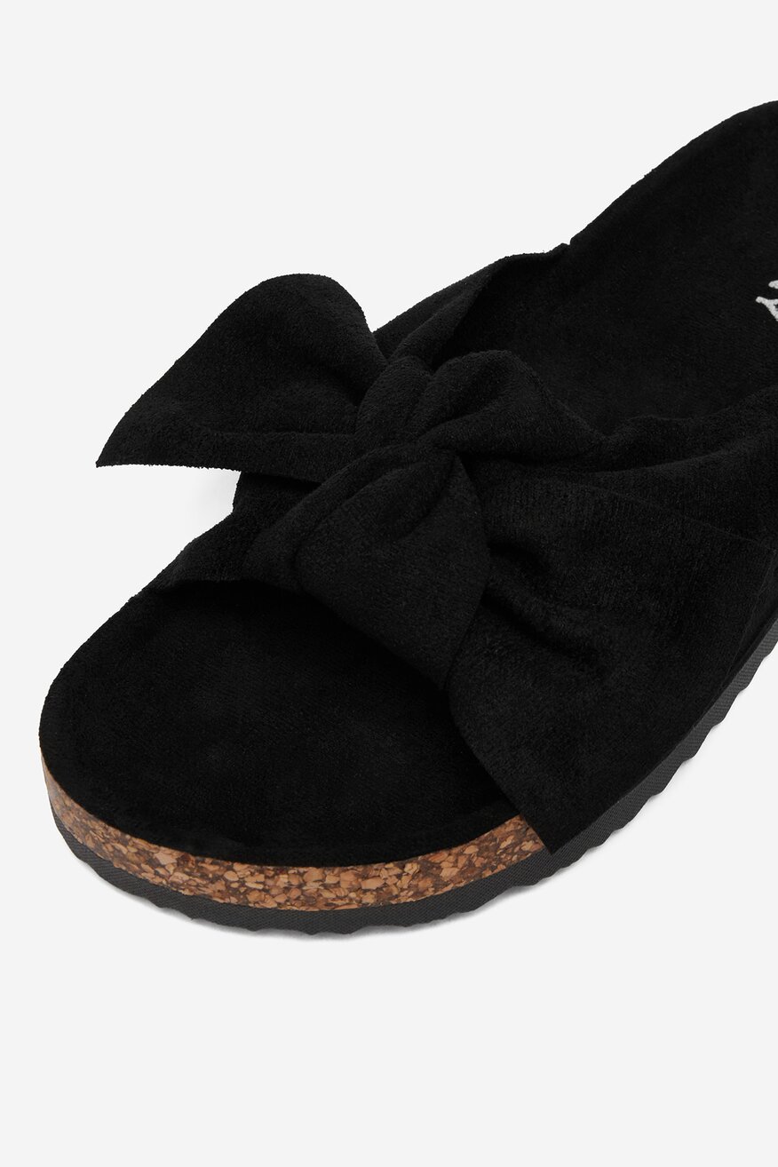 
                Шльопанець Jenny ЧОРНИЙ - 5906751996478