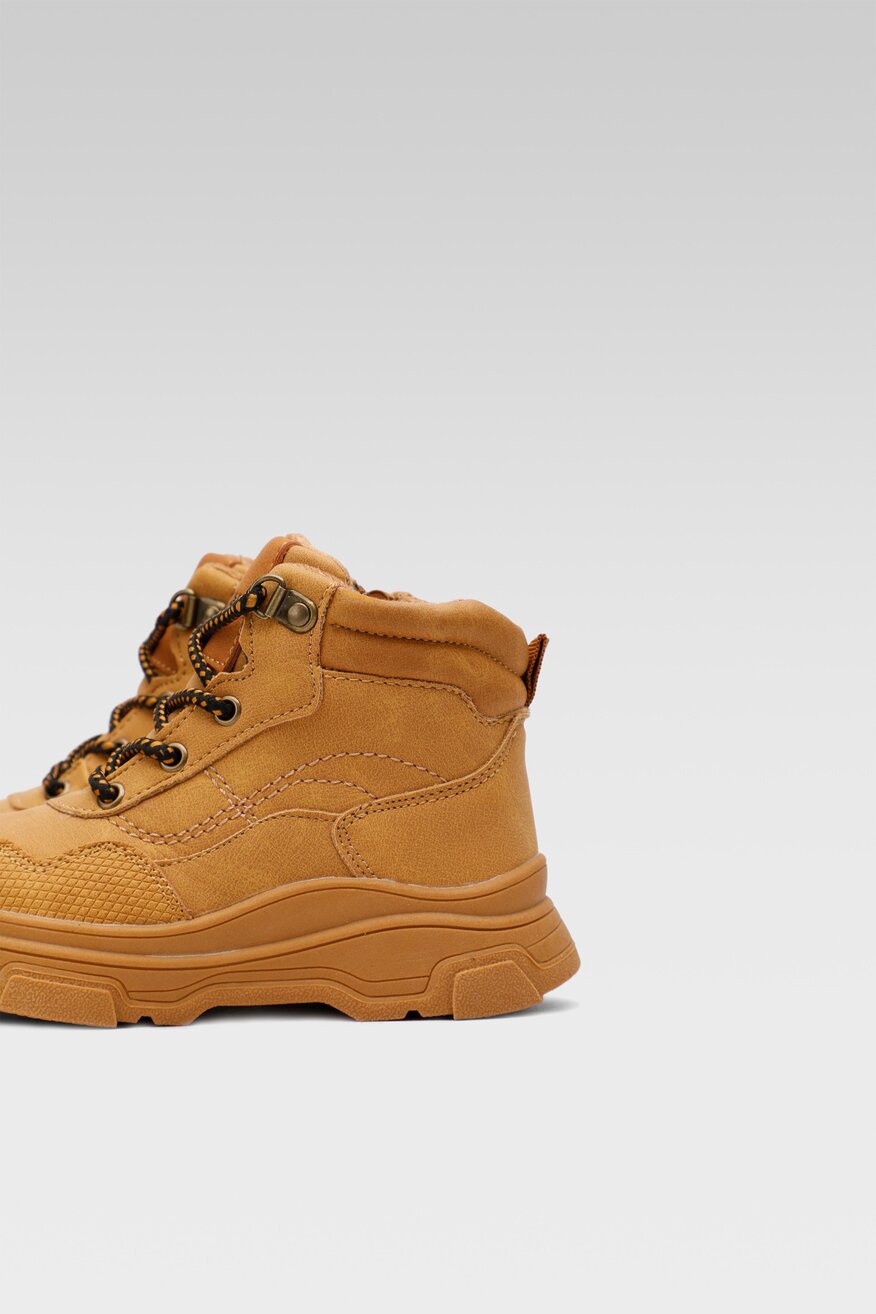 
                Action Boy - Trzewiki na grubej podeszwie - 5904862156514