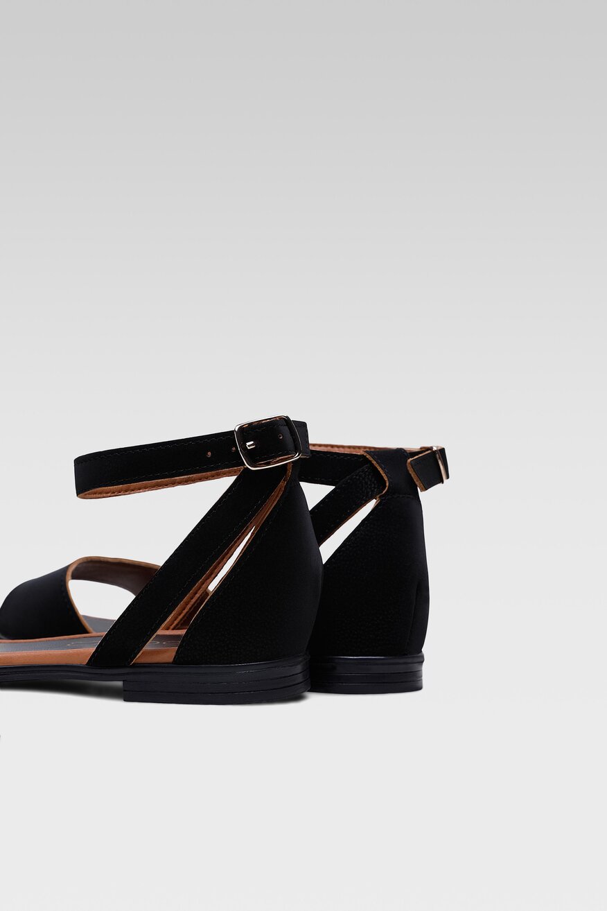 
                Lasocki - Skórzane sandały czarne - 5904248433253