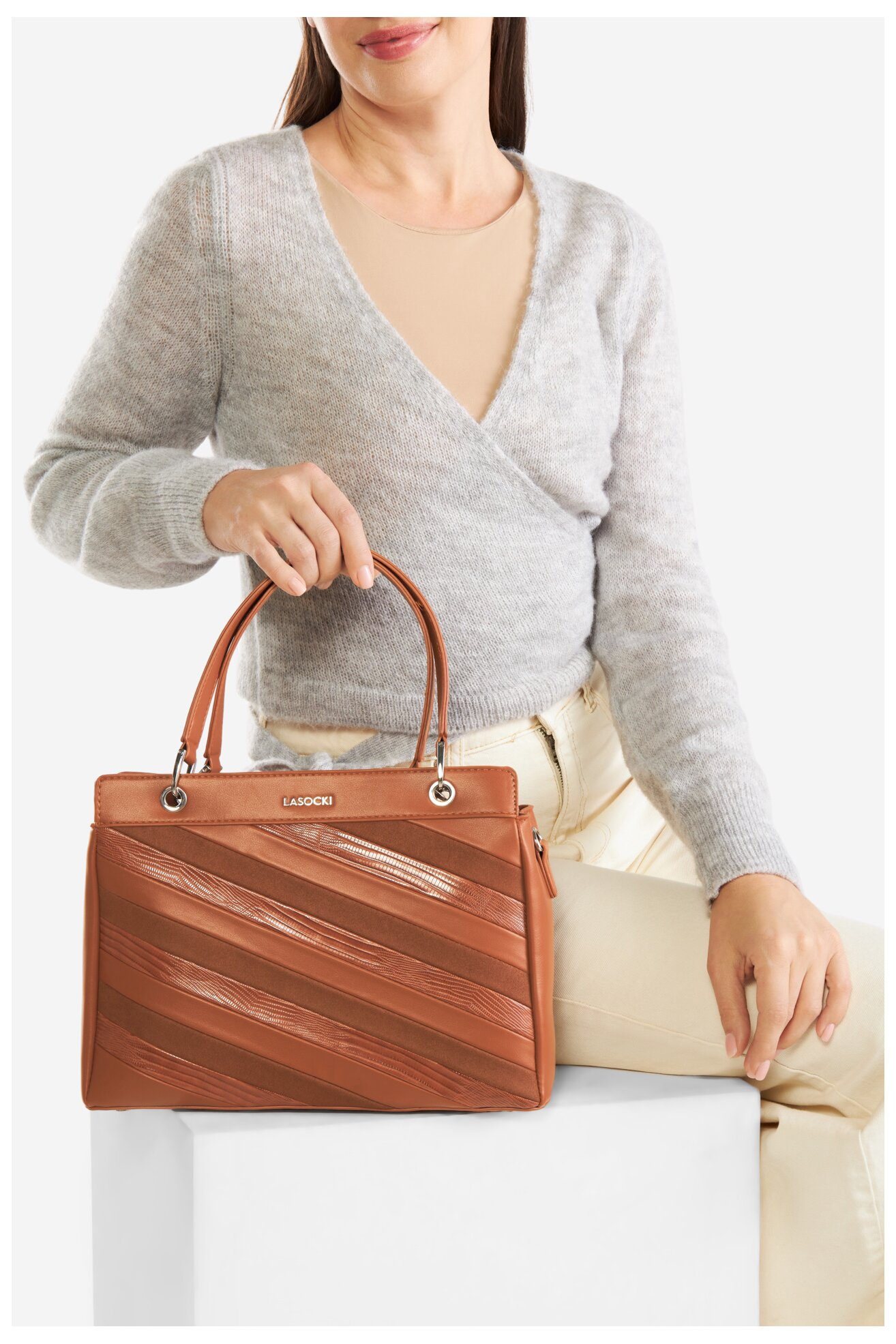 Дамска чанта Lasocki LSK-X-012-07 КАМЕЛ