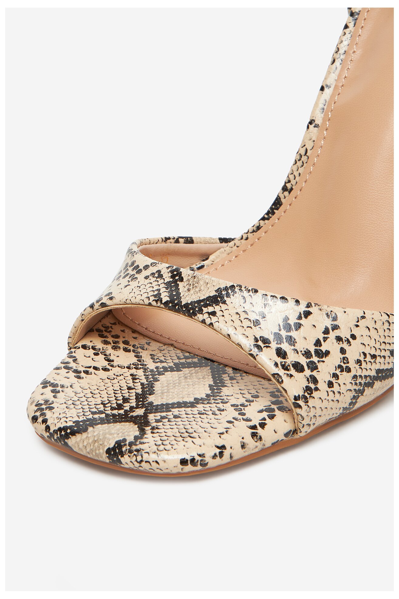 Сандали DeeZee GAF-8598-2 СВЕТЛОБЕЖОВ