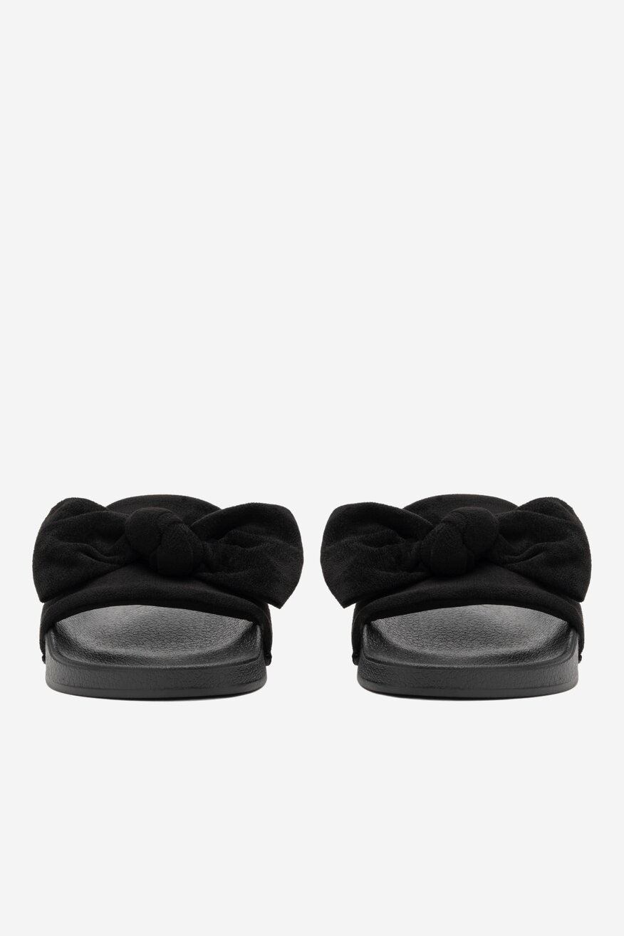 
                Clara Barson - Klapki - 5905588501817